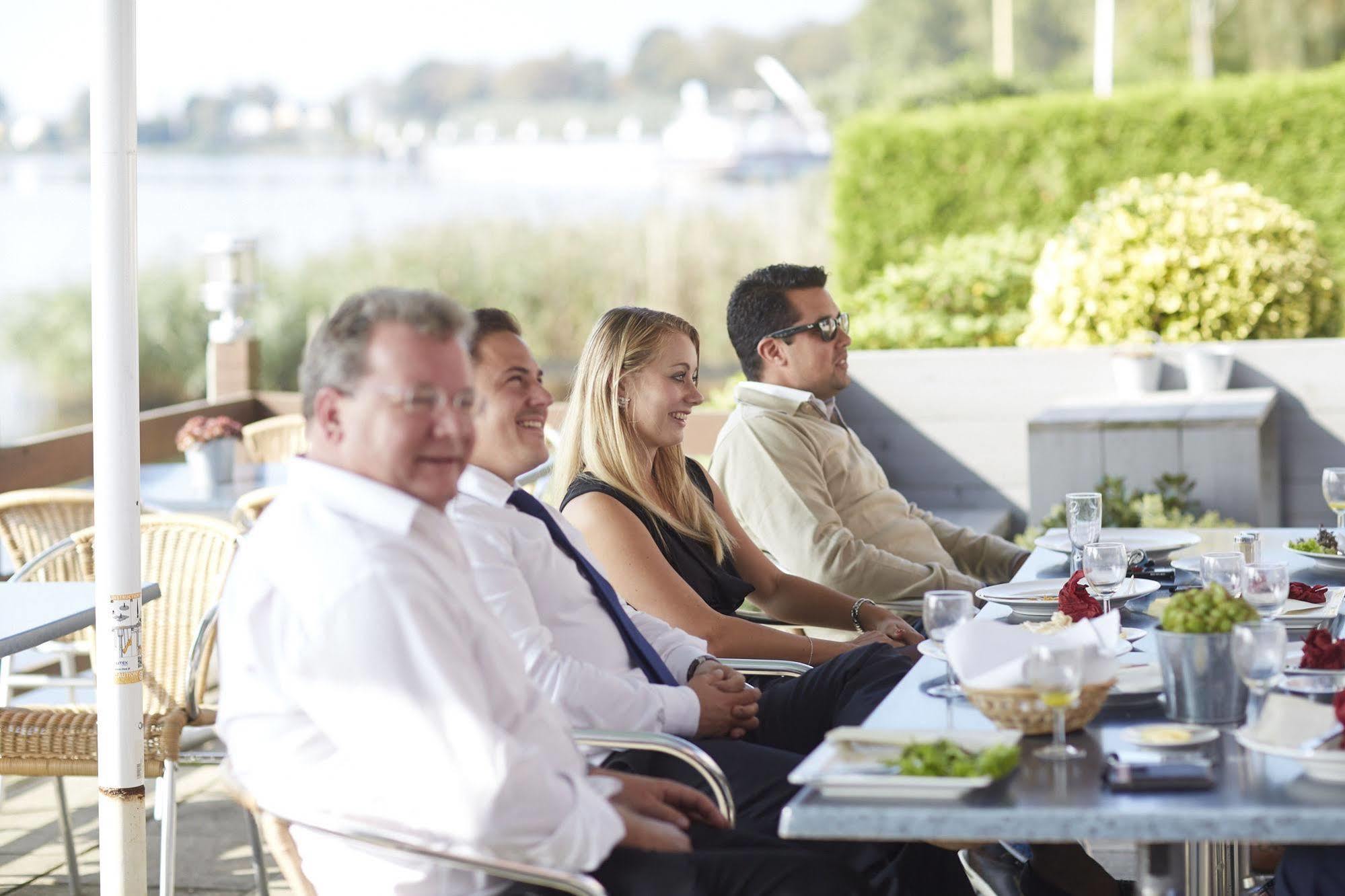 Hotel Zwartewater ซวาร์ตส์เลส ภายนอก รูปภาพ